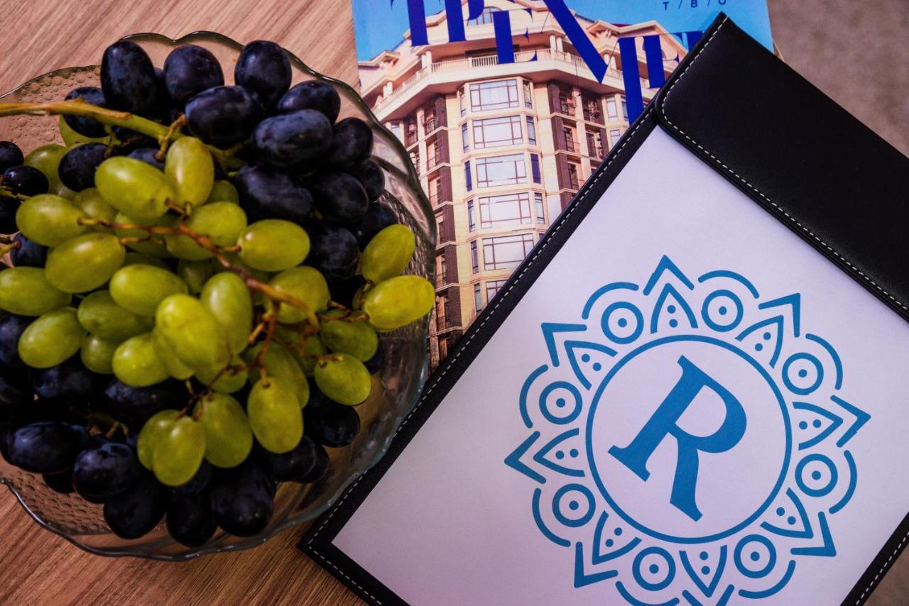 Rayan Hotel オシ エクステリア 写真