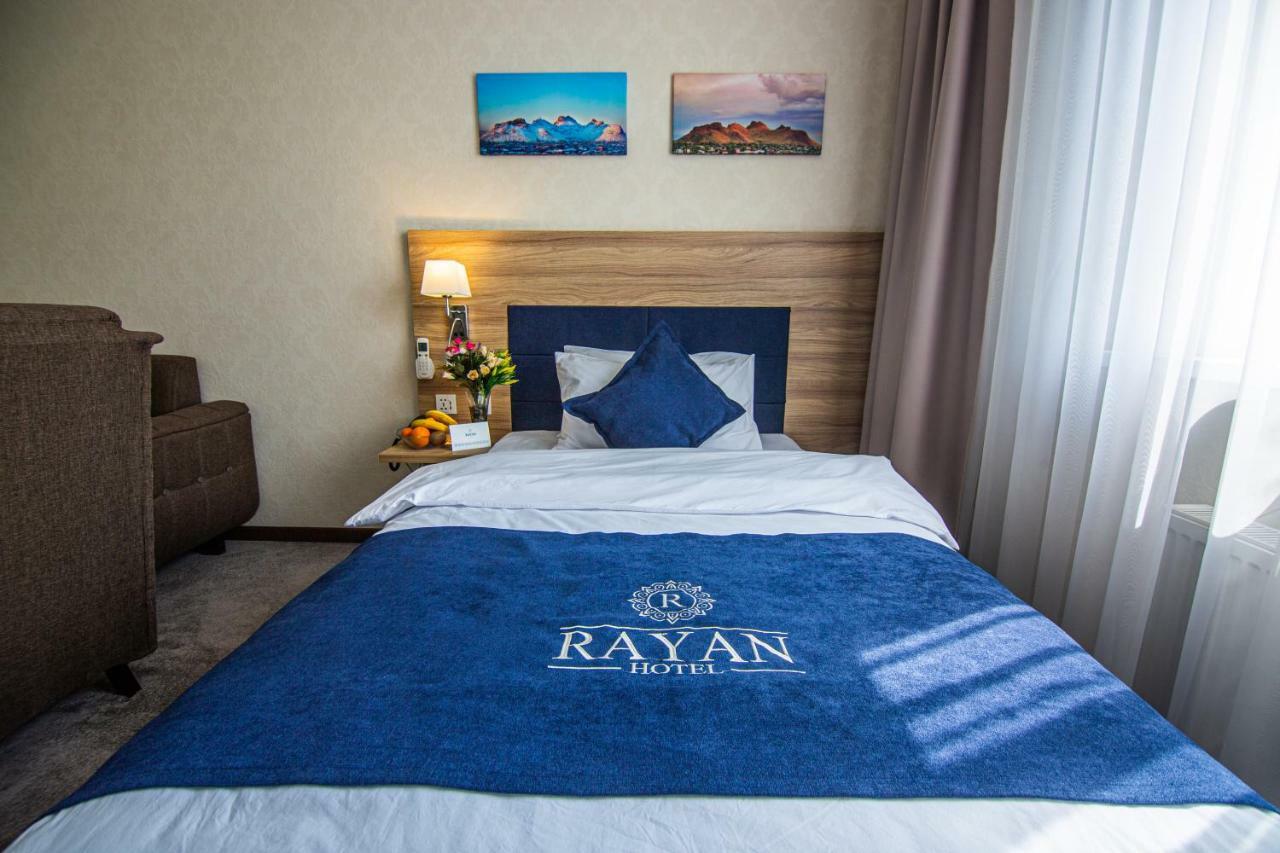 Rayan Hotel オシ エクステリア 写真