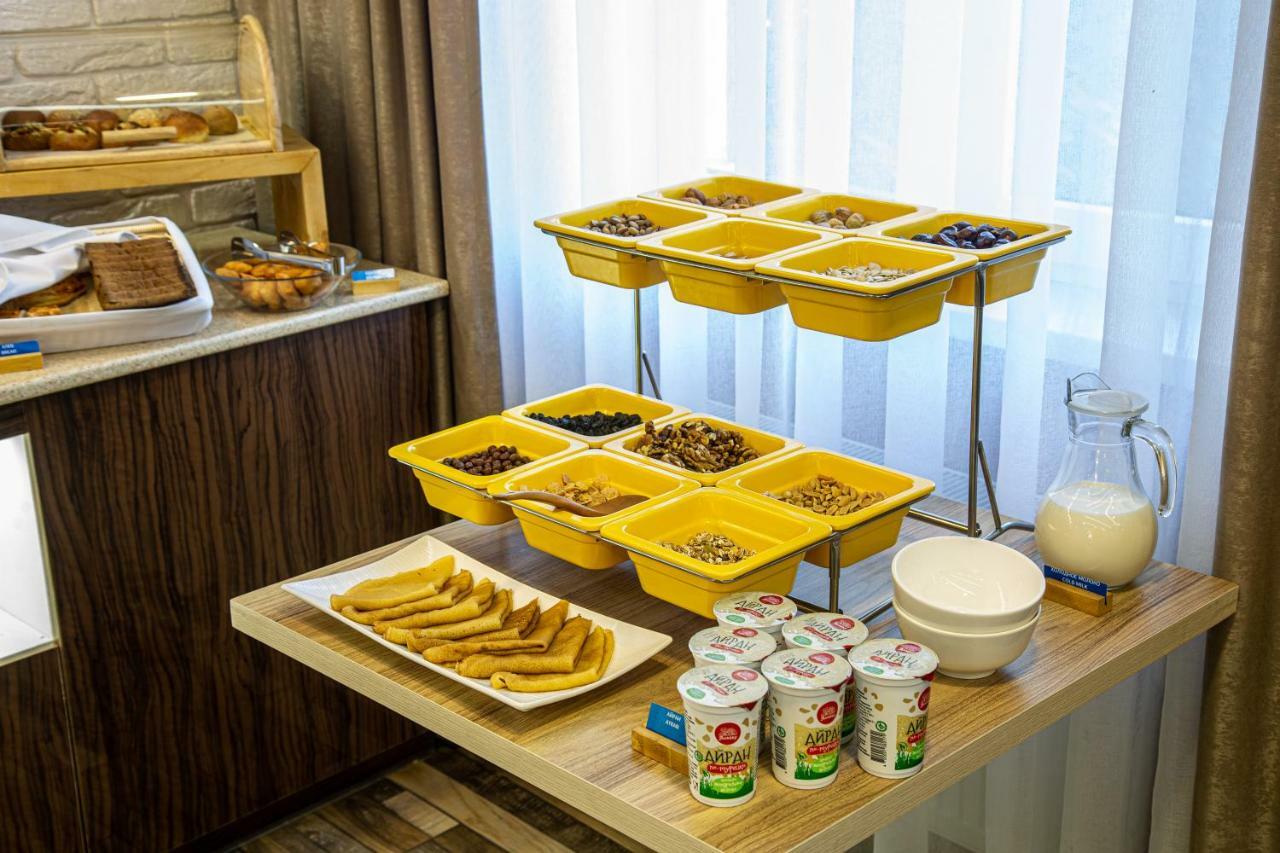 Rayan Hotel オシ エクステリア 写真