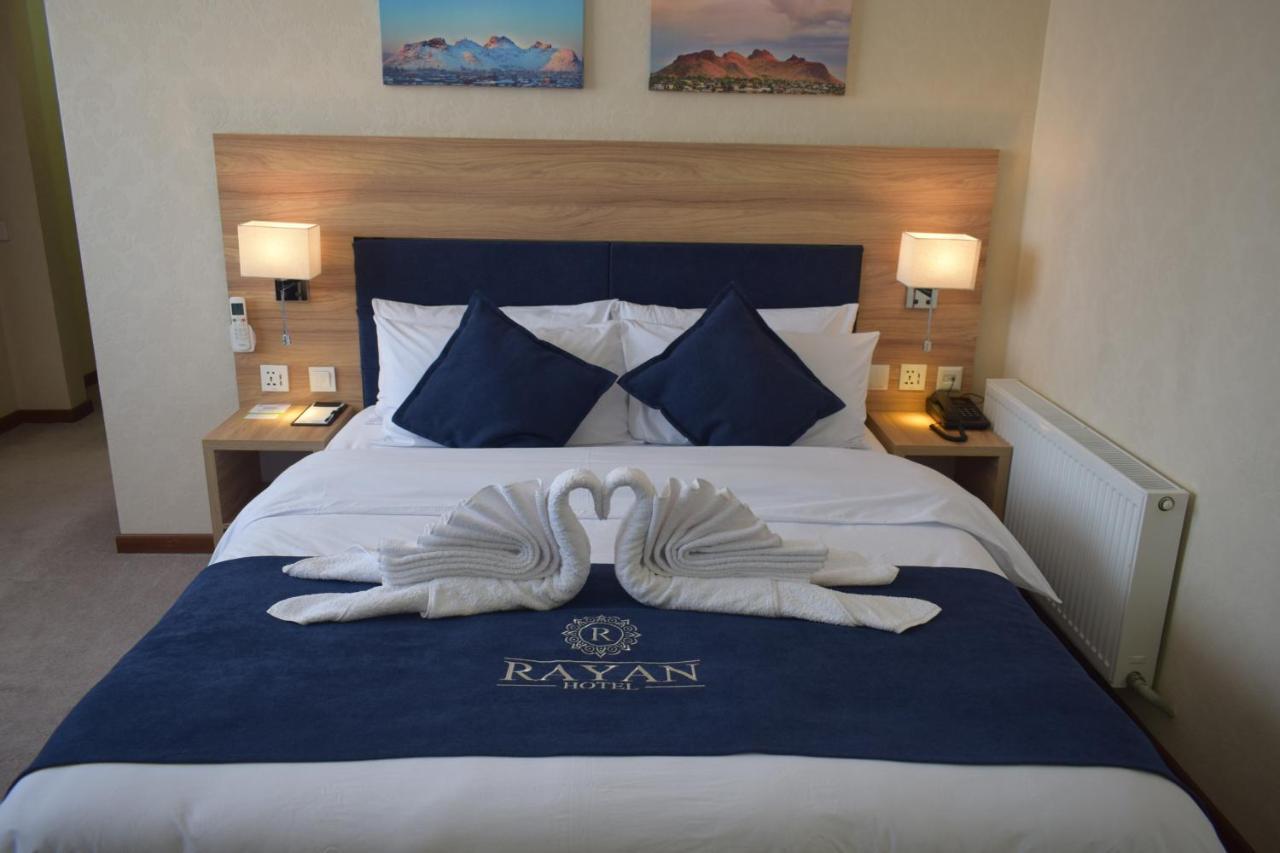 Rayan Hotel オシ エクステリア 写真